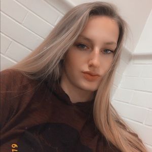 Meet your Posher, Arielle